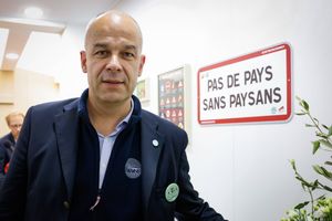 Le président de la FNSEA, Arnaud Rousseau, a aussi appelé le gouvernement à « reprendre la maîtrise de son administration ».