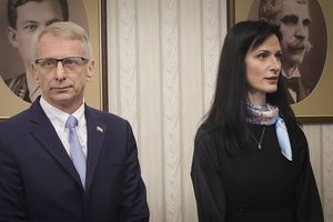 Nikolaï Denkov et Mariya Gabriel n'ont pas réussi à prolonger l'accord de partage du pouvoir au sein du gouvernement bulgare, noué l'an dernier.