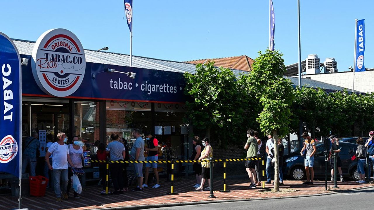 EXCLUSIF - Tabac : l'Etat contraint d'ouvrir les vannes des importations de cigarettes