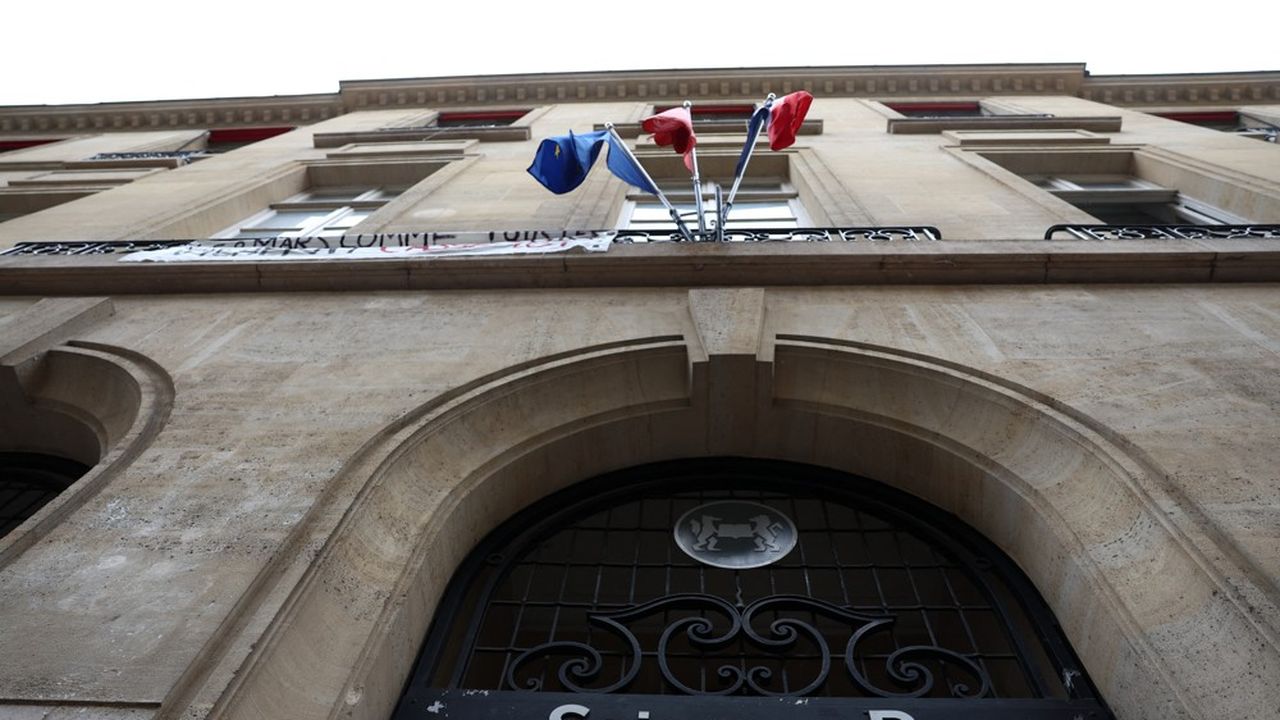 This photograph taken on March 13, 2024 shows the entrance of the Institute of Political Studies (aka Sciences Po) in Paris. Director of Sciences-Po Paris Mathias Vicherat announced on March 13, 2024 he was stepping down after being ordered to stand trial in a domestic violence case. (Photo by EMMANUEL DUNAND / AFP)