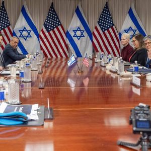 Le Secrétaire à la Défense des Etats-Unis Lloys Austin face à son homologue israélien, le 26 mars au Pentagone.