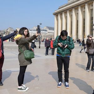 Les touristes chinois ont dépensé 1,2 milliard d'euros en France l'an dernier, trois fois moins qu'en 2019.
