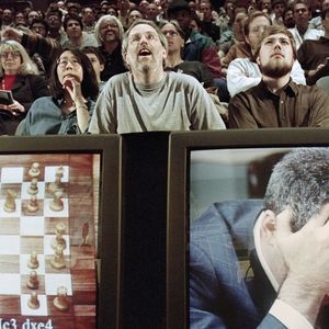 Après sa défaite contre «Depp Blue» en 1997, Gary Kasparov a lancé un championnat d'échecs dit « freestyle » où les joueurs font équipe avec des ordinateurs.