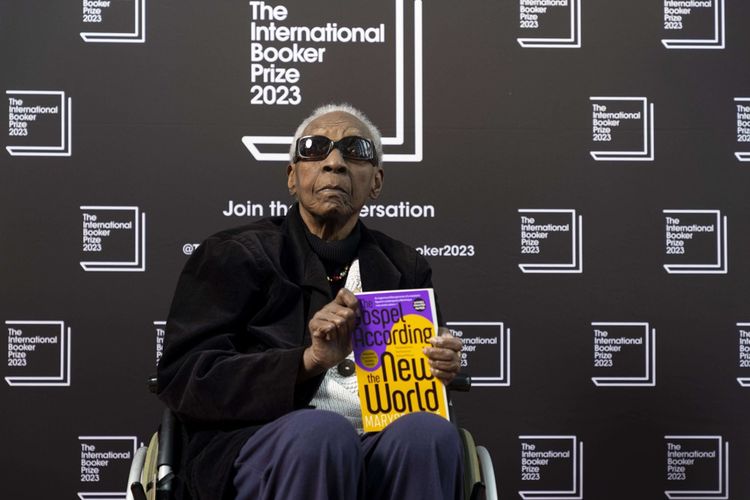 Maryse Condé lors de la cérémonie de l'International Booker Prize 2023 à Londres.