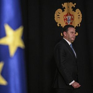Le Premier ministre Luis Montenegro a rejeté la possibilité d'un gouvernement d'union des droites, en dépit des réticences de certains de ses compagnons de parti.
