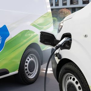 Le prix élevé d'achat des véhicules électriques freine notamment leur développement commercial, y compris en leasing