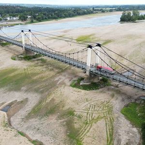 Les catastrophes liées aux aléas climatiques vont se multiplier en France (photo d'illustration : la sécheresse qui a frappé la Loire en août 2023).