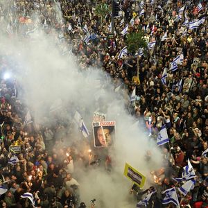 Le 6 avril 2024, des manifestants montrent leur soutien aux otages enlevés six mois plus tôt après le massacre du Hamas du 7 octobre.