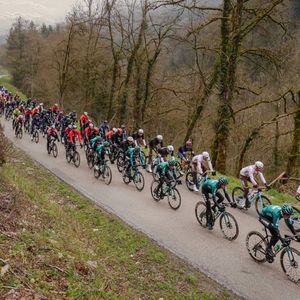 Depuis 2023, le Tour du Doubs se déroule en avril dans le prolongement de la Classic Grand Besançon Doubs et du Tour du Jura.