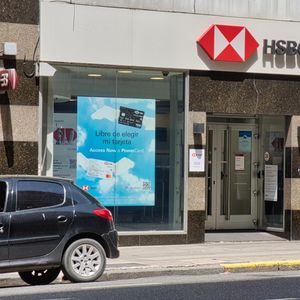 HSBC Argentine comprend un réseau de plus de 100 agences, exploité par environ 3.100 employés.