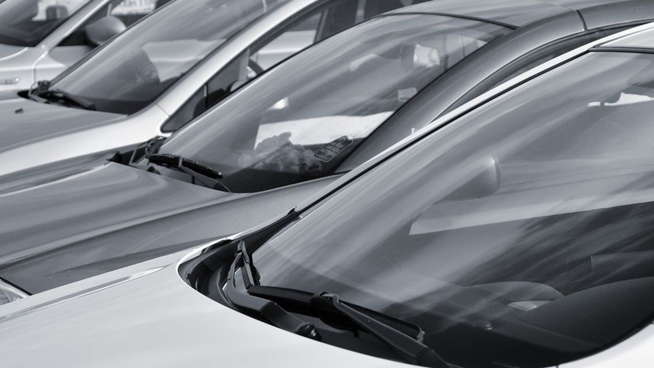 Le podium des véhicules particuliers immatriculés en entreprises reste 100 % essence, au premier trimestre 2024.