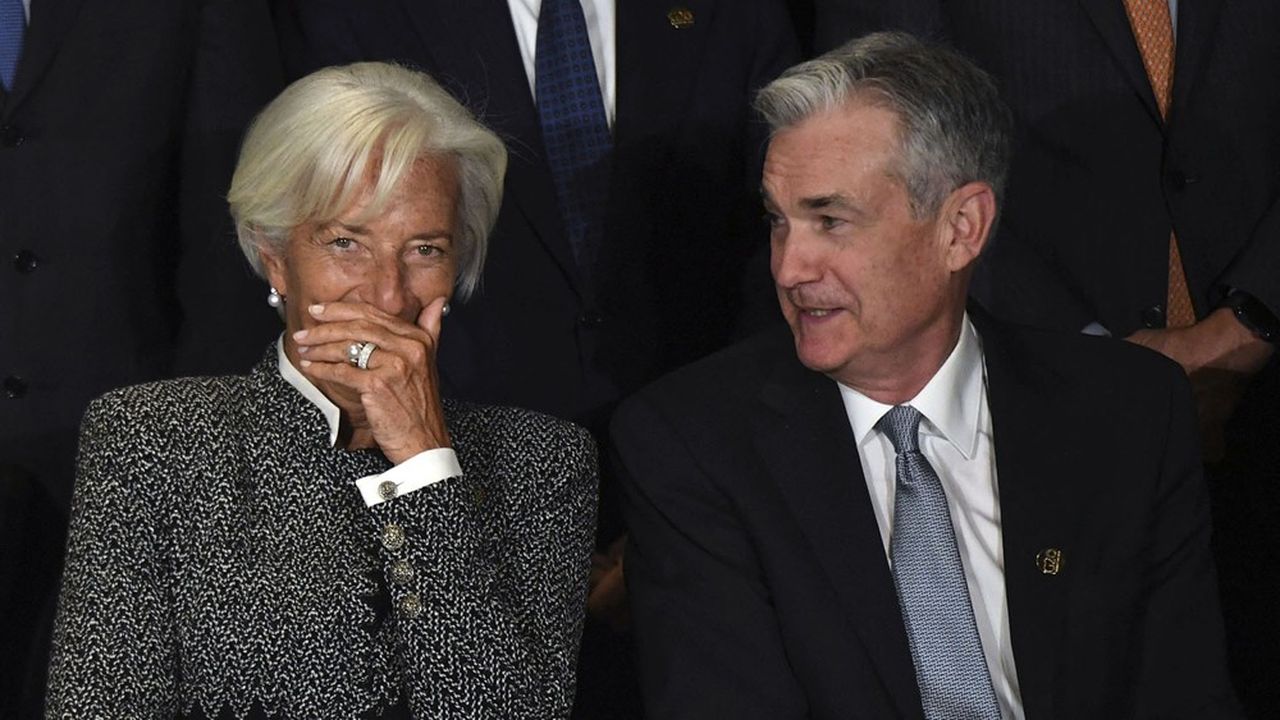 Messes basses et confidences entre les deux banquiers centraux les plus puissants de la planète, Christine Lagarde (BCE) et Jerome Powell (Fed) lors d'une réunion du G20 à Buenos Aires (juillet 2018).