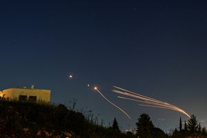 Des roquettes ont été tirées depuis le Liban vers Israël, vendredi soir, avant d'être interceptées par le système de protection aérien israélien.