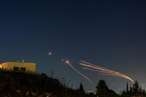 Des roquettes ont été tirées depuis le Liban vers Israël, vendredi soir, avant d'être interceptées par le système de protection aérien israélien.
