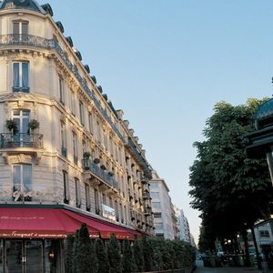 La brasserie Fouquet's, située sur les Champs Elysées, va être rénovée.