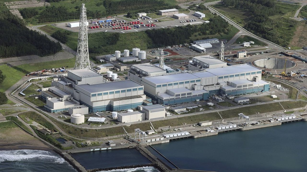 Les ingénieurs de l'électricien Tepco ont commencé à charger, lundi, les assemblages de combustible dans l'un des réacteurs de la centrale de Kashiwazaki-Kariwa, mise à l'arrêt après la catastrophe de Fukushima Daiichi.