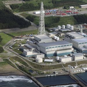 Les ingénieurs de l'électricien Tepco ont commencé à charger, lundi, les assemblages de combustible dans l'un des réacteurs de la centrale de Kashiwazaki-Kariwa, mise à l'arrêt après la catastrophe de Fukushima Daiichi.