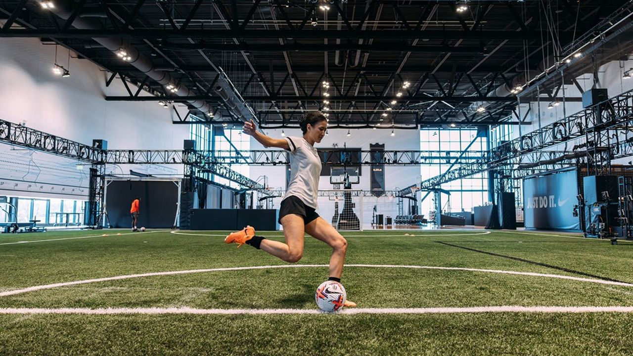 Au Nike Sport Research Lab, à Portland (Oregon), les athlètes testent le matériel sur un terrain bardé de capteurs et de caméras de «motion capture».