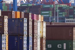 Dans les ports allemands, les importations de marchandises en provenance de Chine ont diminué de plus de 19 % en 2023, pour tomber à 156 milliards d'euros.