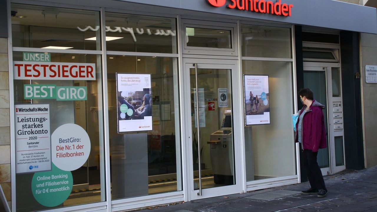 Santander veut donner la priorité aux départs volontaires et aux préretraites.