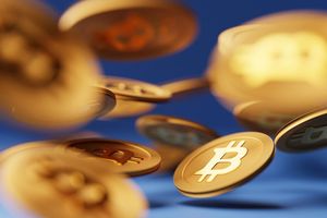 Le bitcoin a atteint la somme record de 73.737 dollars le 14 mars 2024.