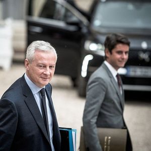 Bruno Le Maire et Gabriel Attal, à la sortie du Conseil des ministres, le 26 septembre 2022.