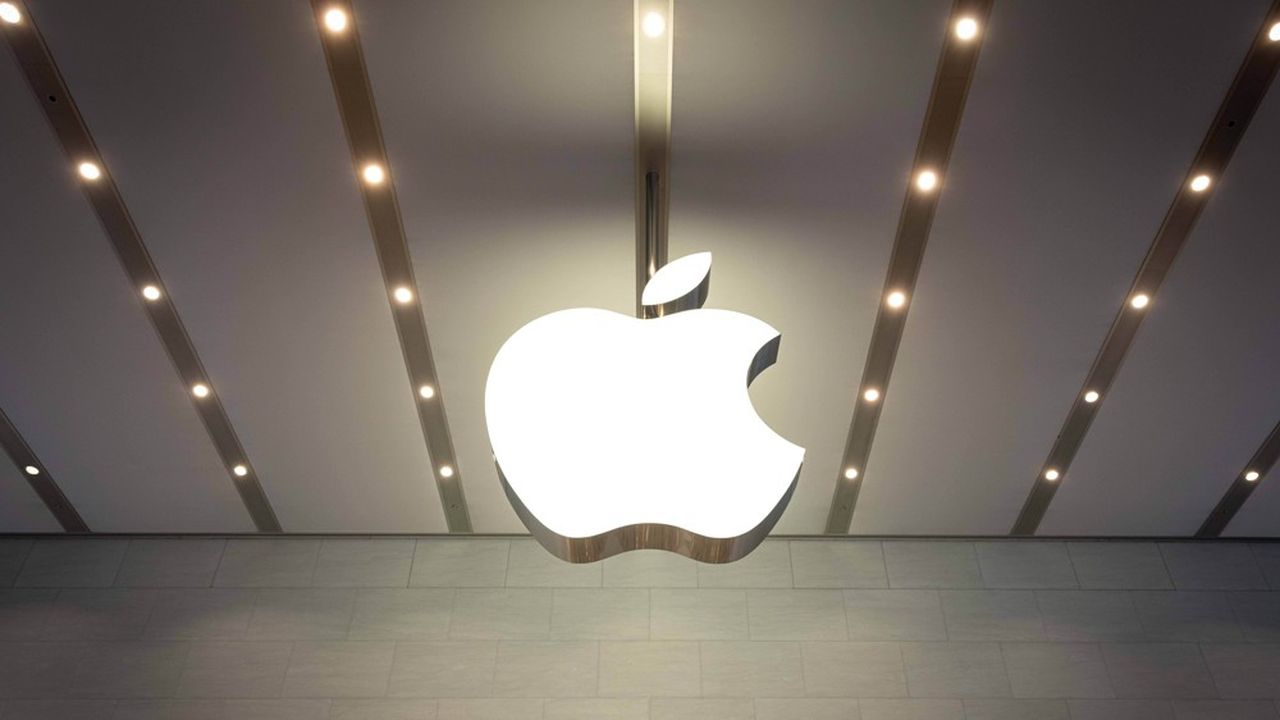 Apple a racheté pour 77,6 milliards de dollars de ses propres actions l'an dernier, soit 10 % des montants engagés à Wall Street au total.
