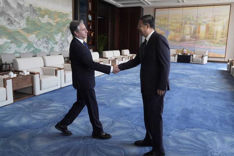 Le secrétaire d'Etat américain Antony Blinken est aujourd'hui à Shanghai où il a rencontré le chef local du Parti communiste chinois.