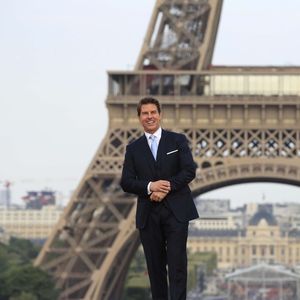 Tom Cruise, 'Mission Impossible' et Paris, une longue histoire d'amour. En 2018, l'acteur à l'avant-première du film en présence de la Tour Eiffel.