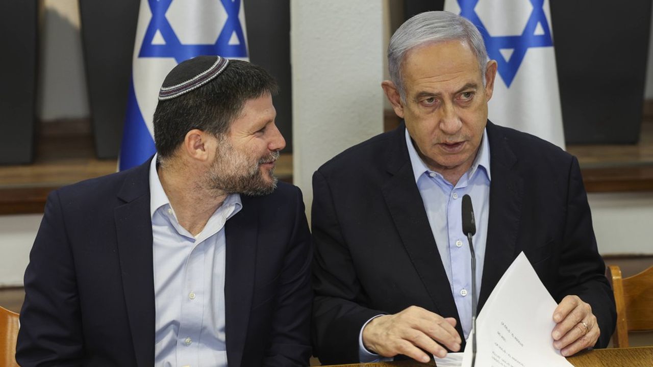 Le ministre des Finances Betzalel Smotrich et le Premier ministre israélien Benyamin Netanyahou.