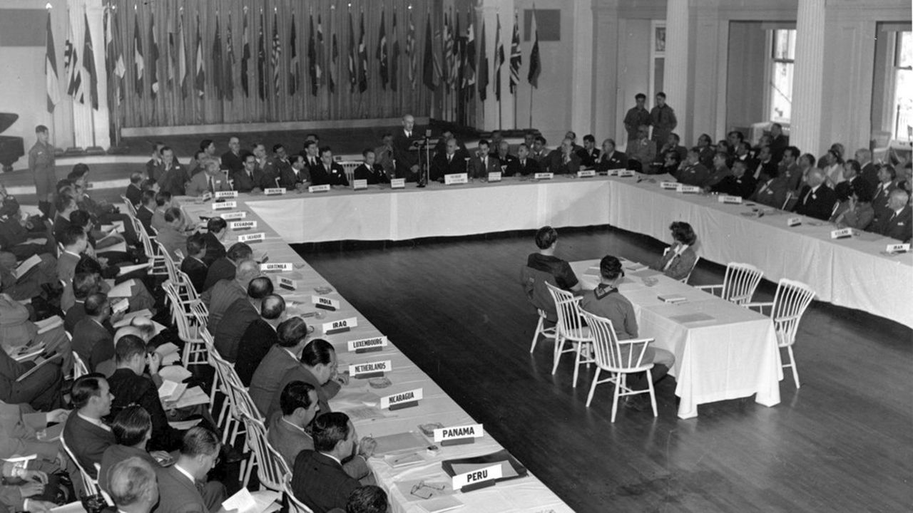 En 1944, à Bretton Woods, une conférence internationale réorganise le système monétaire international.