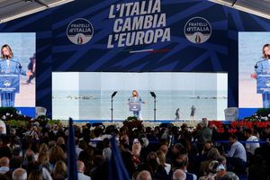 Lancement de la campagne de Giorgia Meloni pour les élections européennes lors d'un meeting à Pescara le 28 avril 2024.