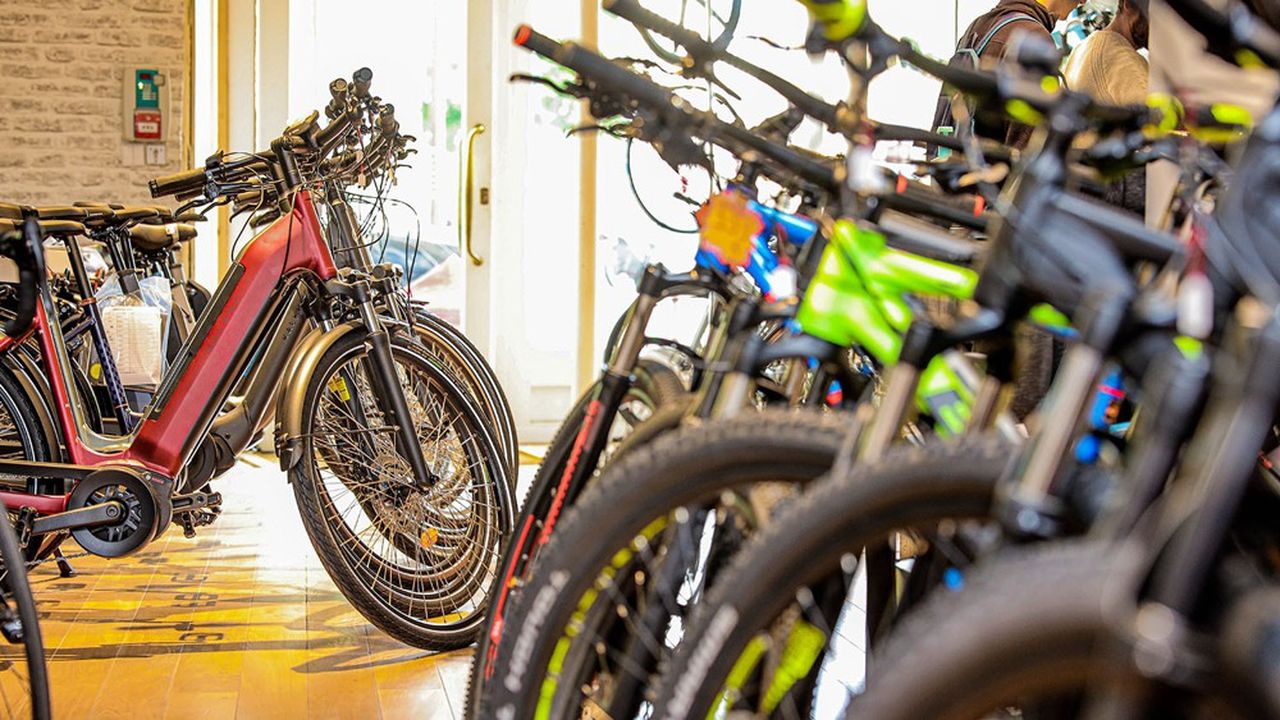 Le marché français comptait 750.000 vélos en surplus fin 2023, soit l'équivalent de quatre mois de stocks.