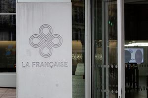 Le holding Groupe La Française regroupe neuf sociétés de gestion issues de La Française et de Crédit Mutuel Alliance Fédérale. 