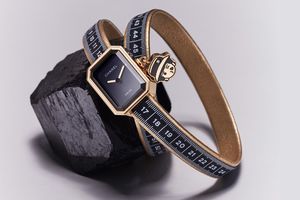La Première Ruban couture, de la collection capsule Couture O'Clock de Chanel.