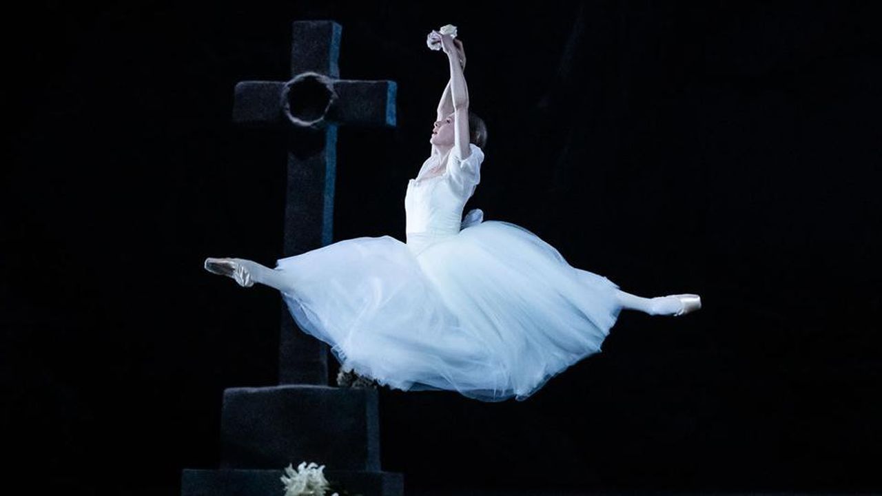 Myriam Ould-Braham dans « Giselle », « le ballet romantique par excellence ».