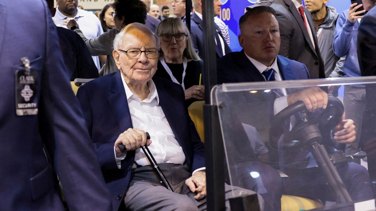 Lors de l'assemblée générale de Berkshire Hathaway, à Omaha, dans le Nebraska, le PDG, Warren Buffett, a confirmé son successeur Greg Abel.