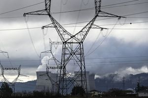Le Rassemblement national promet de faire baisser la facture d'électricité de 30 % à 40 %.
