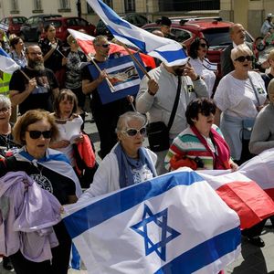 La «marche des vivants» à Varsovie, le 28 avril, s'est tenue quelques jours avant la journée de commémoration de la Shoah en Israël.
