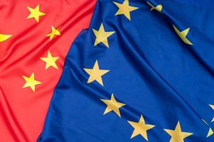 « Au contrôle du capital privé imposé par le Parti communiste chinois, Bruxelles doit opposer les règles du capitalisme européen en imposant un ajustement à toute importation chinoise pour les subventions perçues. »