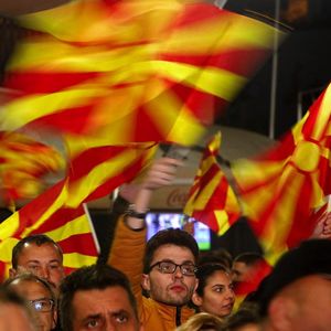 Le 24 avril au soir, les partisans du VMRO-DPMNE ont célébré le large score de leur candidate au premier tour de l'élection présidentielle.