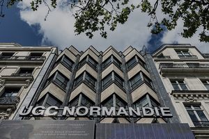 Le cinéma UGC Normandie, inauguré en février 1937, fermera bientôt ses portes.