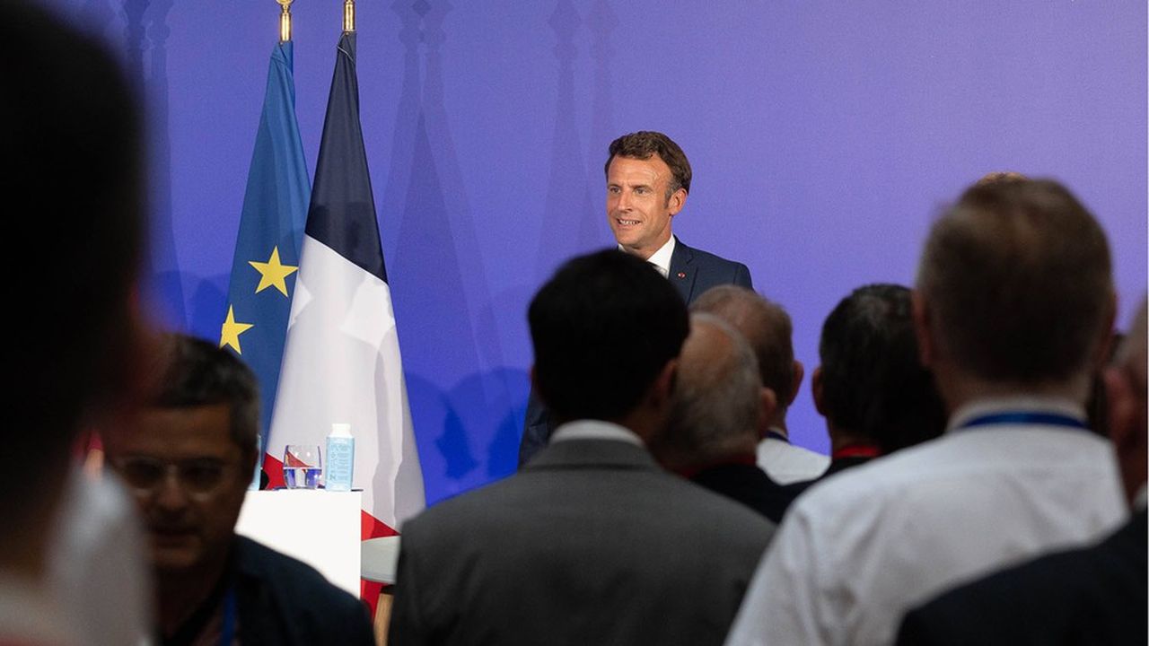 Comme les années précédentes, Emmanuel Macron s'entretiendra en tête à tête avec les dirigeants de plusieurs groupes étrangers ce lundi à Versailles.