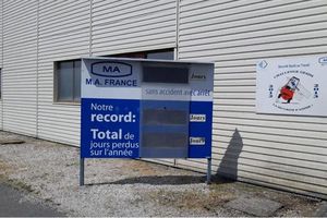 La dernière usine automobile de Seine-Saint-Denis, située à Aulnay-sous-Bois, est déficitaire depuis au moins cinq ans.
