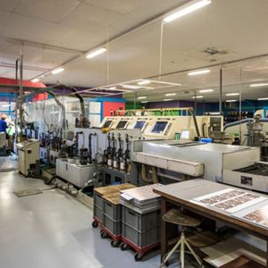 Dans l'usine du fabricant de circuits imprimés Socimet, à Seurre (Côte-d'Or).