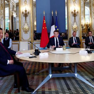 Rencontre à l'Elysée avec le président chinois, Xi Jinping, le président Emmanuel Macron et la présidente de la Commission européenne, Ursula von der Leyen, le 6 mai 2024.