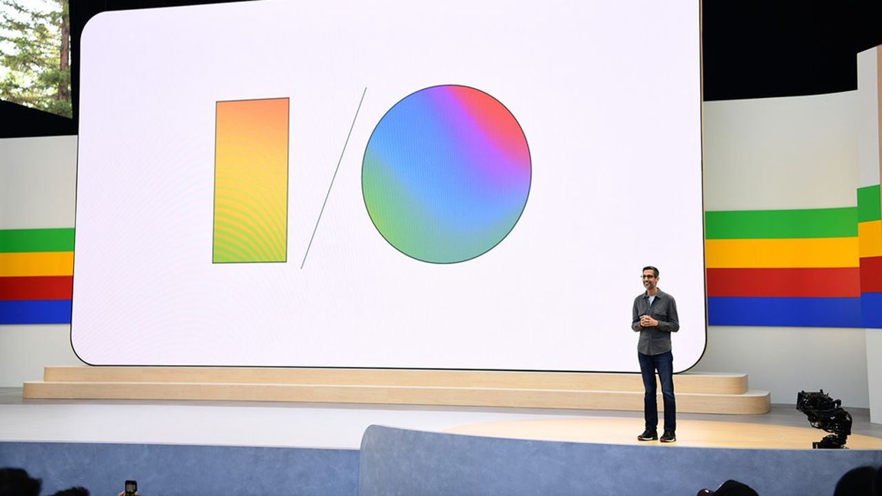 Sundar Pichai, PDG d'Alphabet et de Google, sur la scène de Google I/O, mardi à Mountain View (Californie).