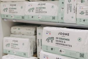 En liant son destin à Carrefour, Joone va mailler plus largement le territoire français et s'exposer à une clientèle plus diverse socialement.