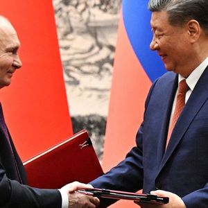 Le président Vladimir Poutine et le président Xi Jinping se sont retrouvés à Pékin le 16 mai 2024.