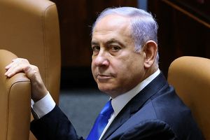Benyamin Netanyahou est accusé notamment d'affamer délibérément des civils.